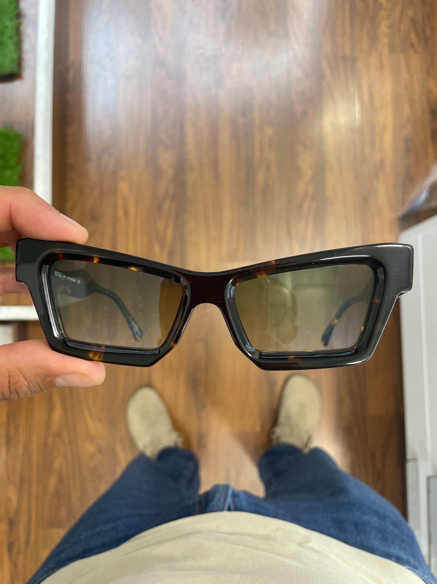 Bustout Eyewear Scarlett Tartaruga
